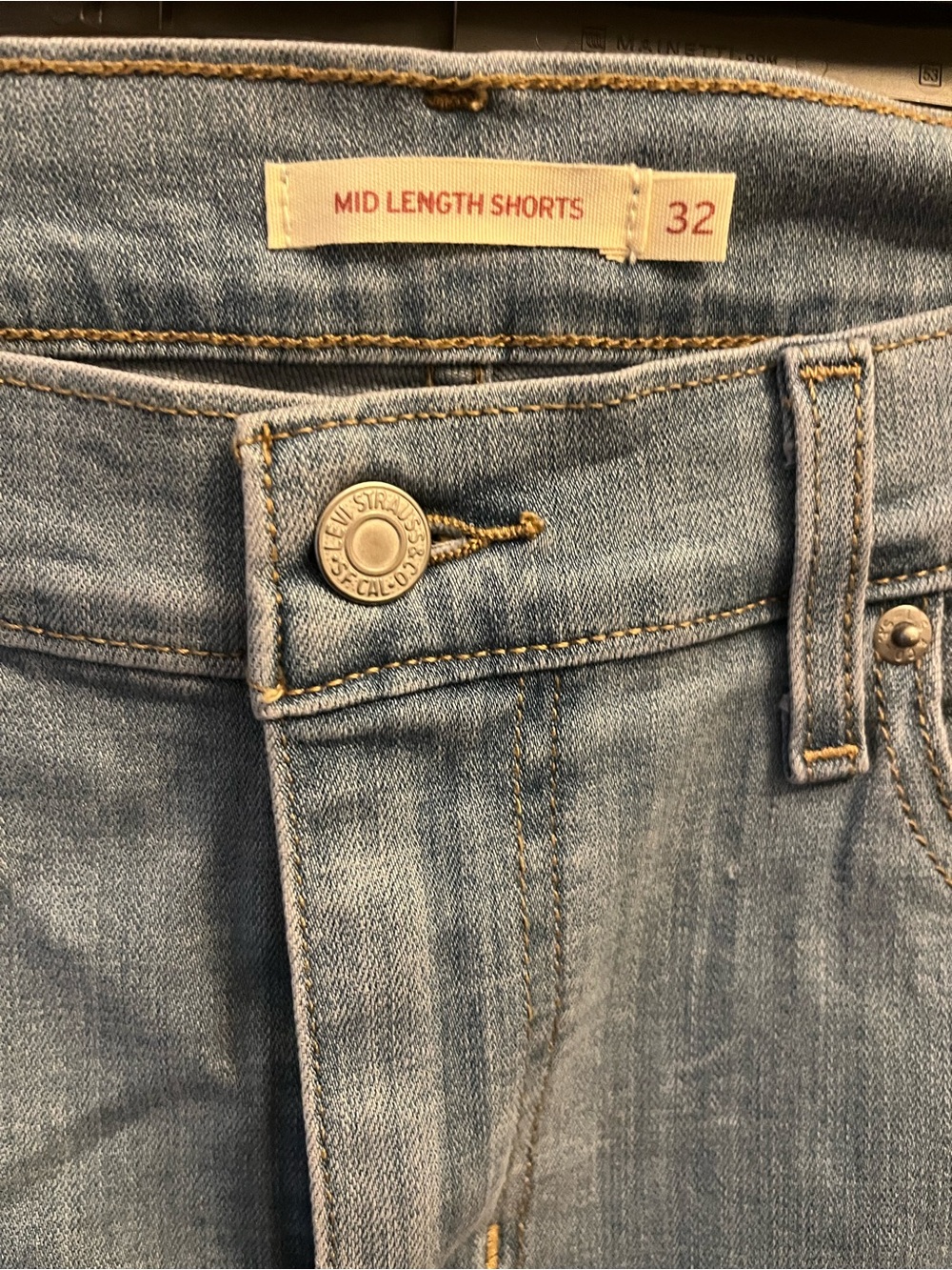 Levi's Light Blue Denim Mid-Length Shorts - Rolled Hem - Picture 10 of 12